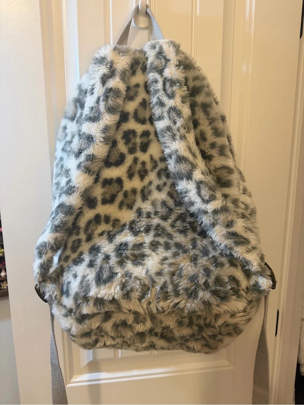 Pottery Barn Teen Faux Fur Leopard Backpack - Gray & White